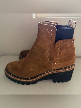 Dolce Vita Huey Studded sued Chelsea women’s ankle Boots.